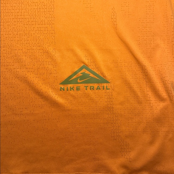 Nike Trail Dri-Fit Tee - Picture 2 of 7
